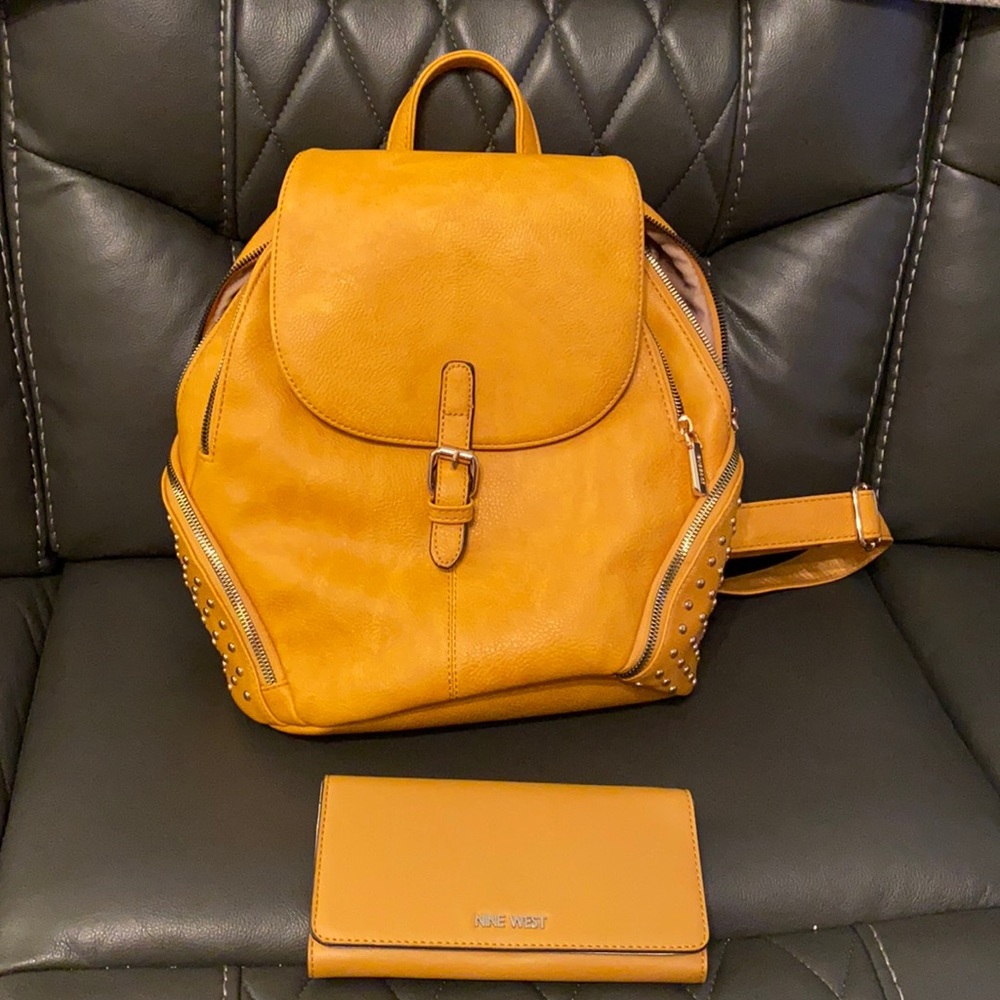 ⚡️⚡️⚡️Mustard backpack with Nine West wallet
